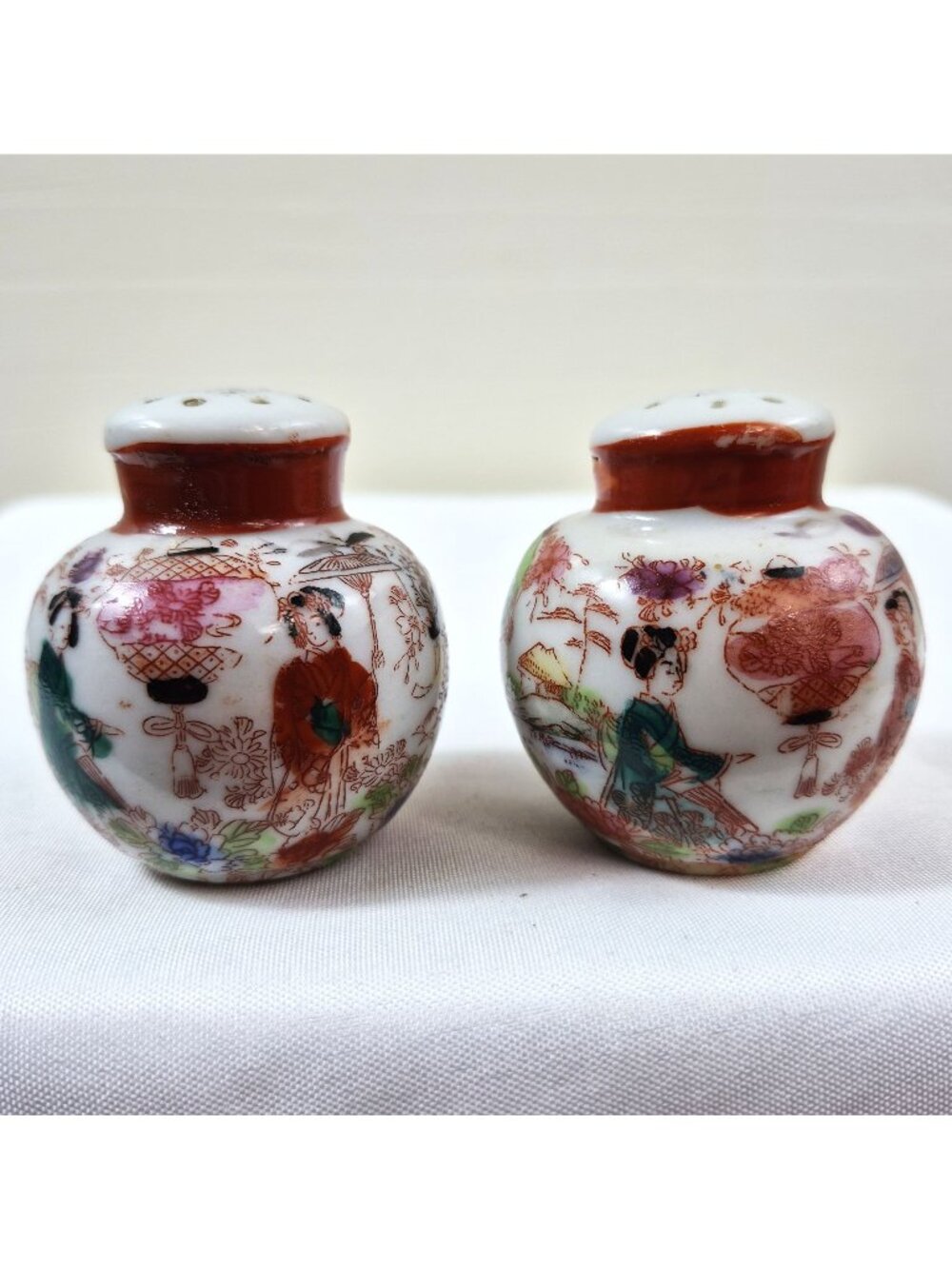 Vintage Hand-Painted Japanese Ceramic Salt & Pepper Shakers With Geisha Floral